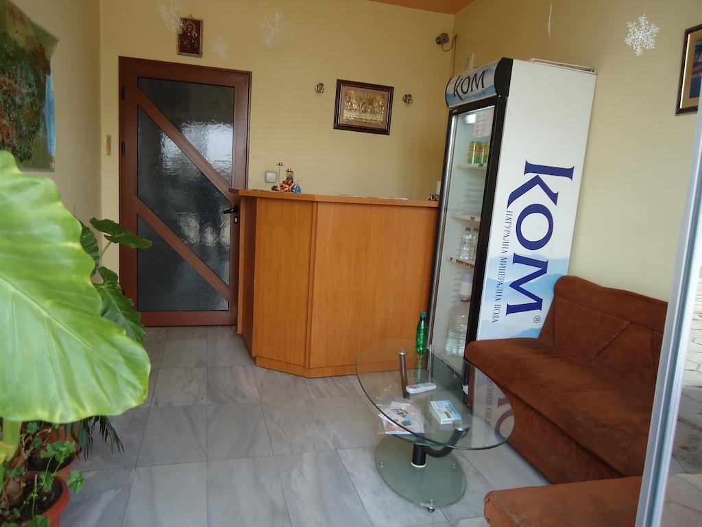 Dionis Hotel Petrici Exterior foto