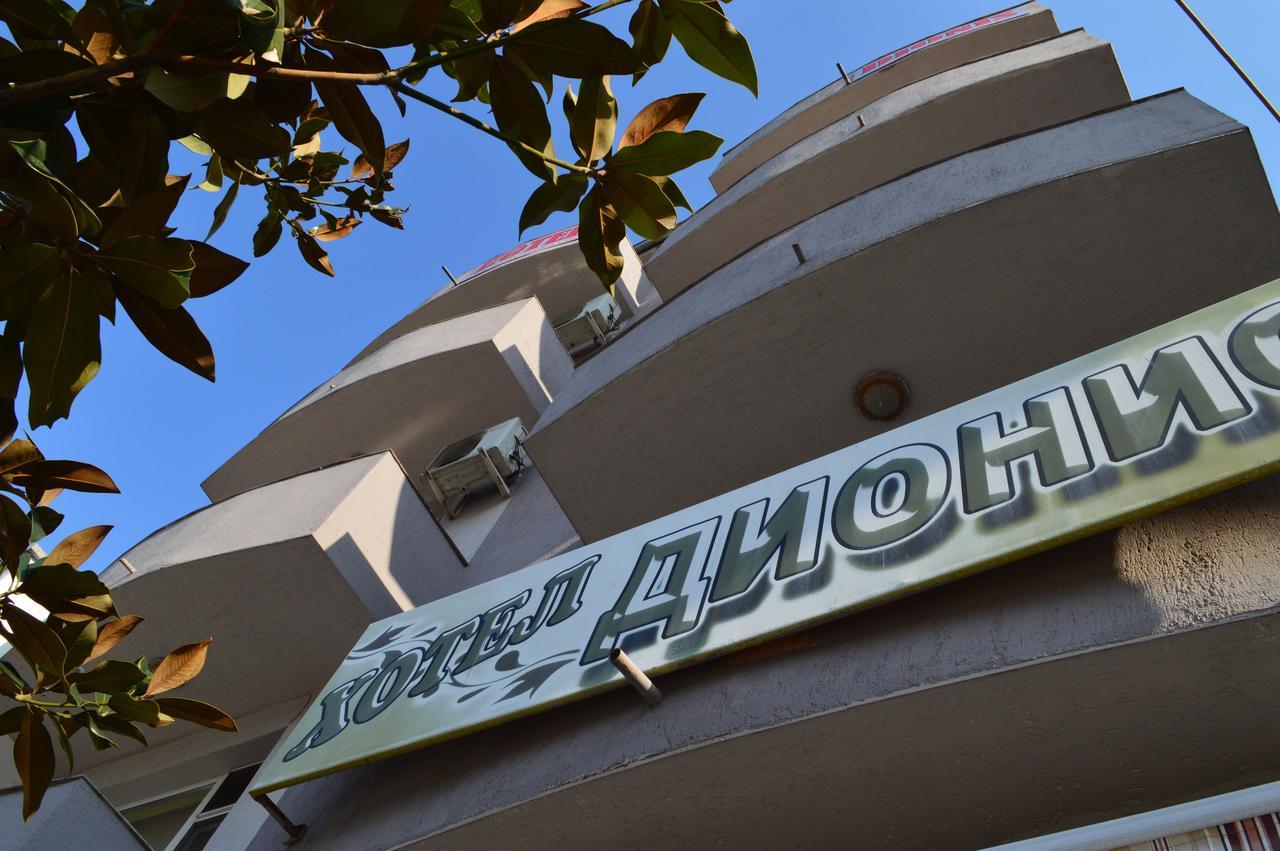 Dionis Hotel Petrici Exterior foto
